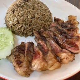 ข้าวผัดมันเนื้อ หน้าเนื้อย่าง