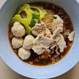 ก๋วยเตี๋ยว หมู+ลูกชิ้น