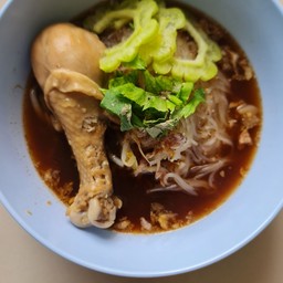 ก๋วยเตี๋ยวน่องไก่