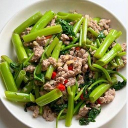 หมูสับผัดเต้าเจี้ยว