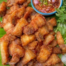 หมูสามชั้นทอดน้ำปลา