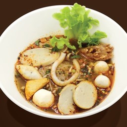 ก๋วยเตี๋ยว ลูกชิ้นปลา (ต้มยำ)