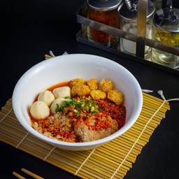 ก๋วยเตี๋ยวต้มยำ หมู