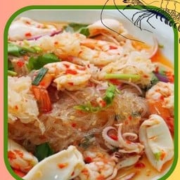 ร้าน โคตยำ นมใหญ่