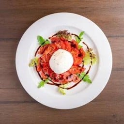 Caprese Salad ( Buffalo Mozzarella & Tomato )