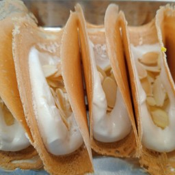 ขนมเบื้อง ไส้อัลมอนด์ 10ชิ้น