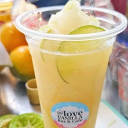 มะนาวน้ำผึ้งปั่น