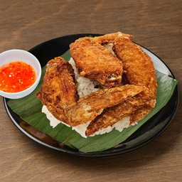 ข้าวเหนียว ปีกไก่ทอด