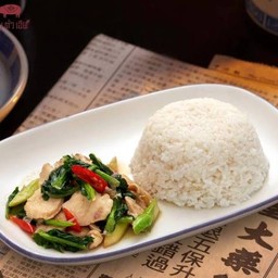 ข้าวราดคะน้าไก่