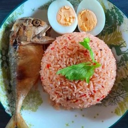 ข้าวผัดน้ำพริกกะปิ-ปลาทู