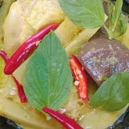 แกงเขียวหวานไก่หน่อสด