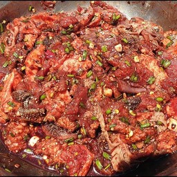 ก้อยเนื้อเสือดิบเปรี้ยว