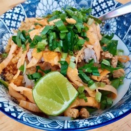 ก๋วยเตี๋ยวสุโขทัย