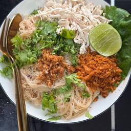 หมี่ไก่ฉีก