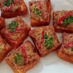 ขนมปังหน้าหมู+ชุดฮาจาด