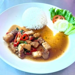 ข้าวกระเพรา หมูสามชั้น