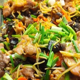หนึ่งข้าวแกงไร่ขิง(เยื้ยงๆหน้าหมู่บ้านฟูเฮาล์)
