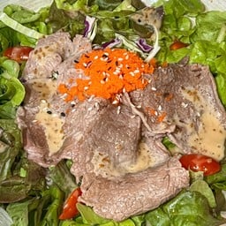 G11 สลัดเนื้อวากิว