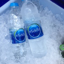 น้ำดื่ม ครัสตัล 600 มล.