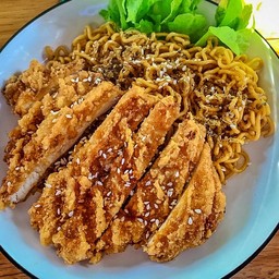 รามยอง อกไก่คัตสึ ผัดซอสญี่ปุ่น