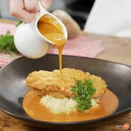 Rice Vermicelli with Massaman Curry and Torikatsu 細いライスヌードルのマッサマンカレーと鶏カツ เส้นหมี่โทริคัตซึมัสมั่น