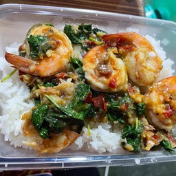 ข้าวราดกระเพรากุ้ง