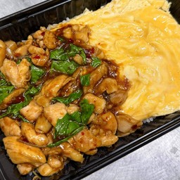 กะเพราไก่พริกแห้ง_ไข่ข้น