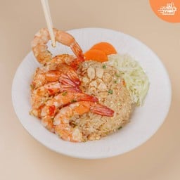 ข้าวผัดกระเทียมกุ้งคั่วพริกเกลือ