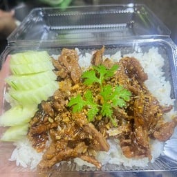 เนื้อทอดกระเทียม