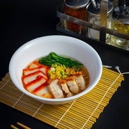 ก๋วยเตี๋ยวหมูแดงหมูกรอบ