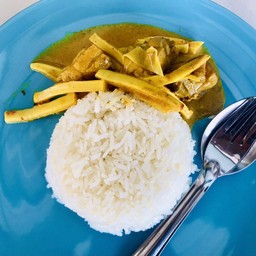 ข้าวราดแกง 1 อย่าง (กรุณาตรวจสอบเมนูอาหารที่ไม่สามารถราดข้าวได้ก่อนสั่งนะคะ) 🙏🏻😊