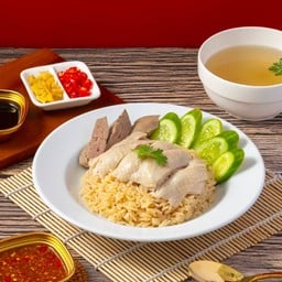 ก๋วยเตี๋ยวเรือ อัษฎางค์ อนุเสาวรีย์ชัย สวรรค์