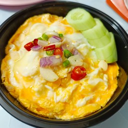 ข้าวไข่ขยี้ 3ฟอง+พริกน้ำปลา