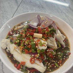 ยำไข่หมึก