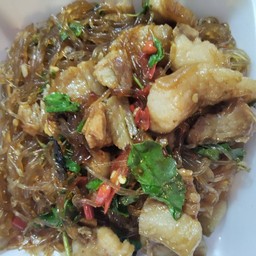 วุ้นเส้นผัดกระเพรา