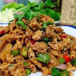ลาบเนื้อ