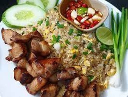ข้าวผัดไข่+หมูสามชั้นทอด