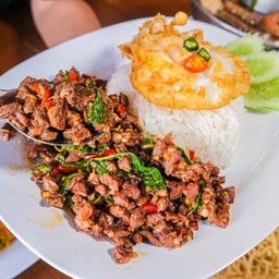 (กับข้าว) กระเพราเนื้อวากิว