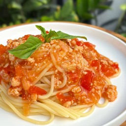 สปาเก็ตตี้ซอสไก่สับ