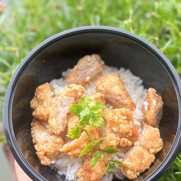 Karaage & Rice Station - สถานีข้าวไก่คาราเกะ
