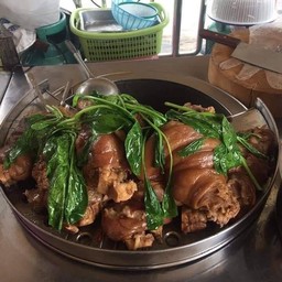 ขาหมูกับข้าว