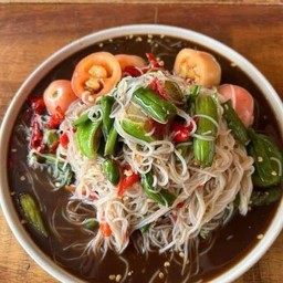 ตำขนมจีนผักลวก