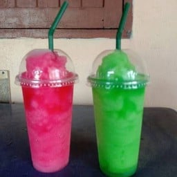 เขียวแฟนต้าปั่ น