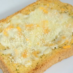 Baked Cheesy Garlic Butter