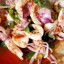 ลาบปลาหมึก