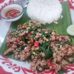 กะเพราหมูสับ