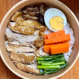 ข้าวหน้าไก่ตุ๋น