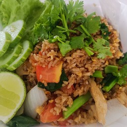 ข้าวผัดโบราณใส่ซีอิ๋วดำ