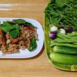 ลาบหมูไทเลย