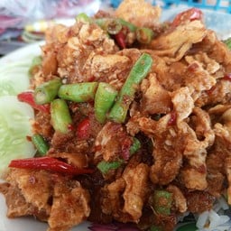 กะเพราสุดซอย Byแม่โอ